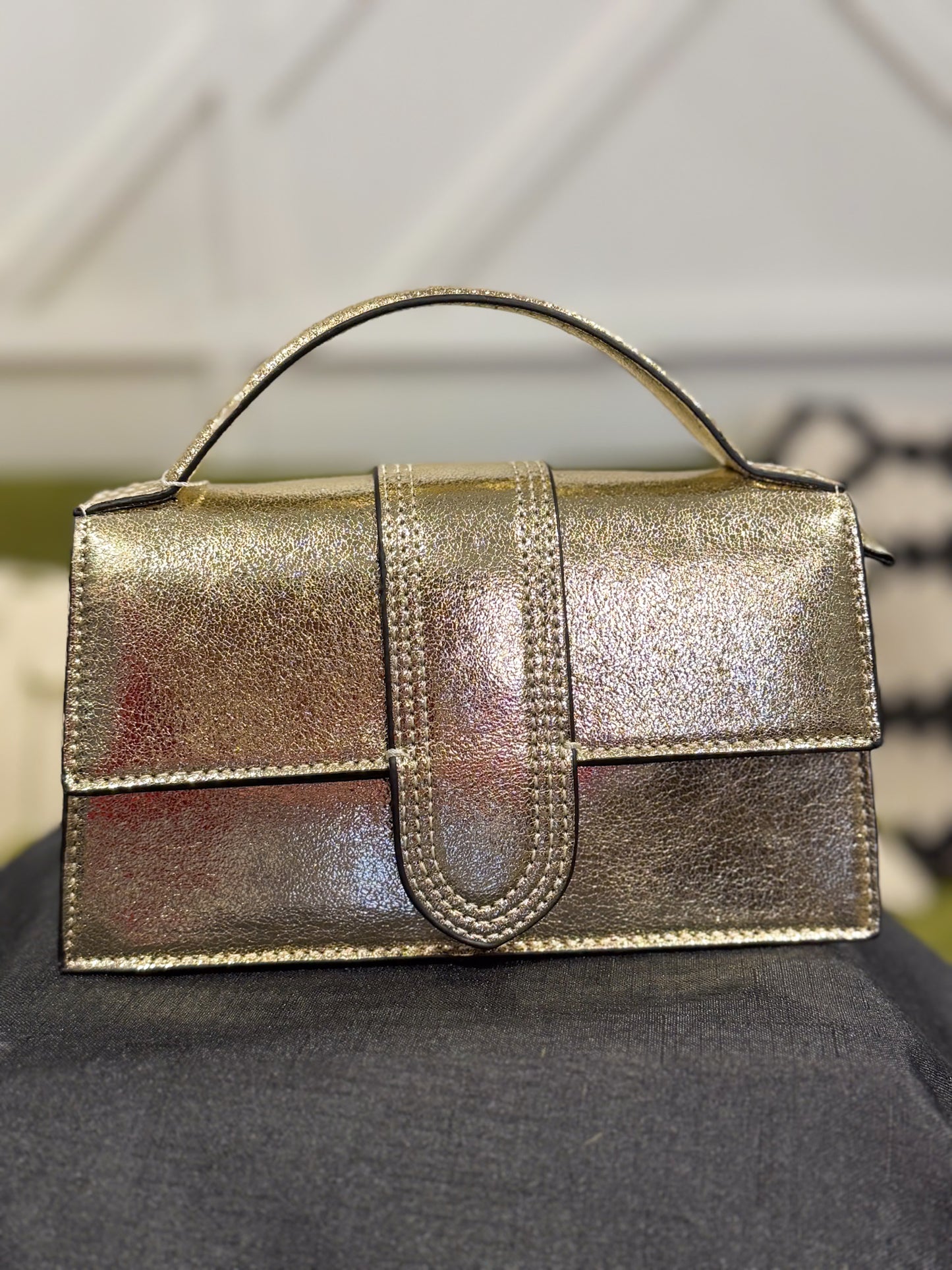 Capri Metallic Clutch