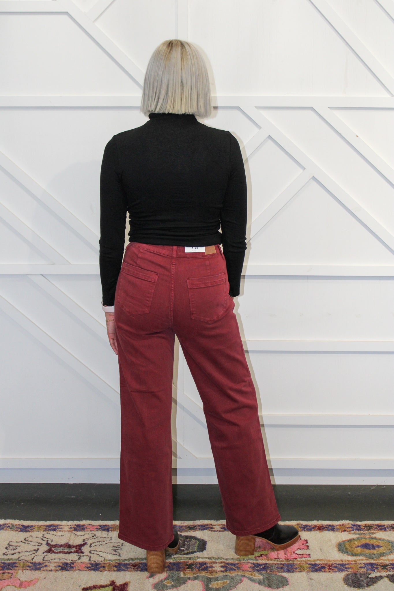 HW Front Seam Straight Jean