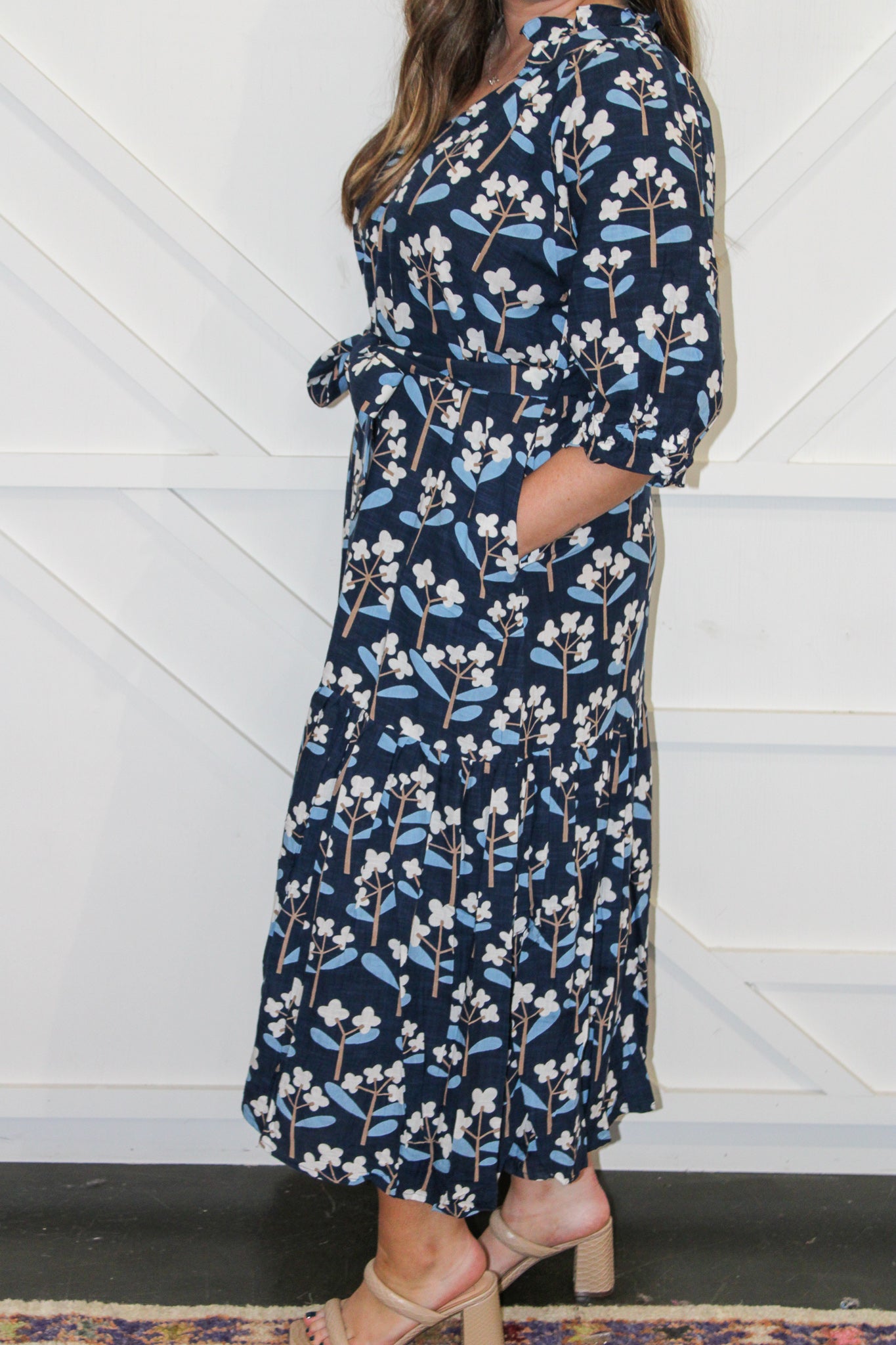 Ruffle Collar Midi Dress