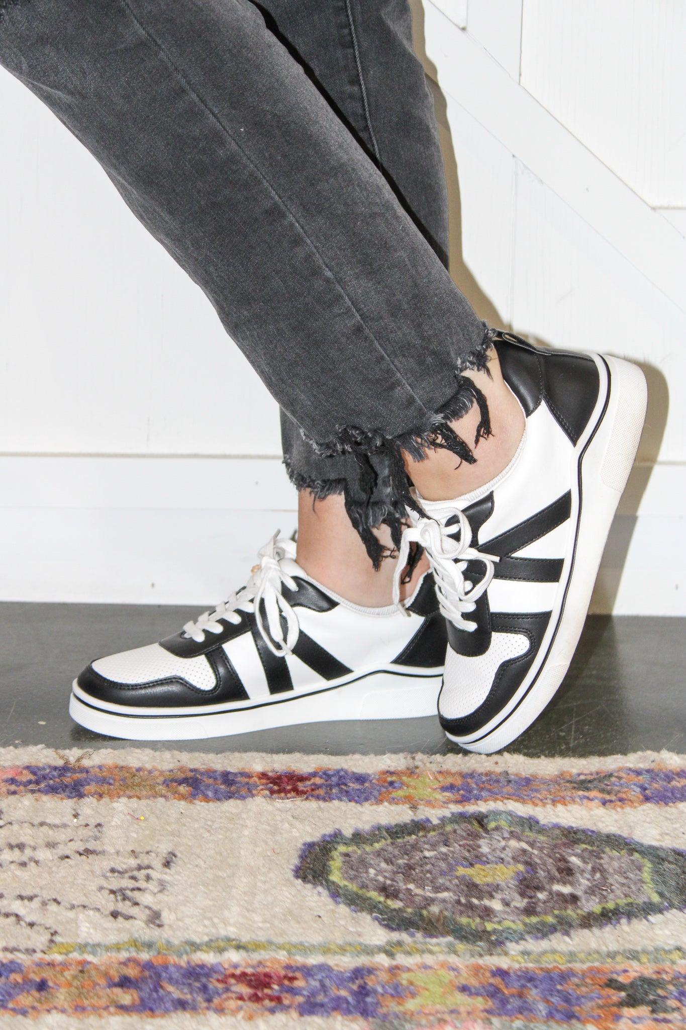 Alta Sneaker