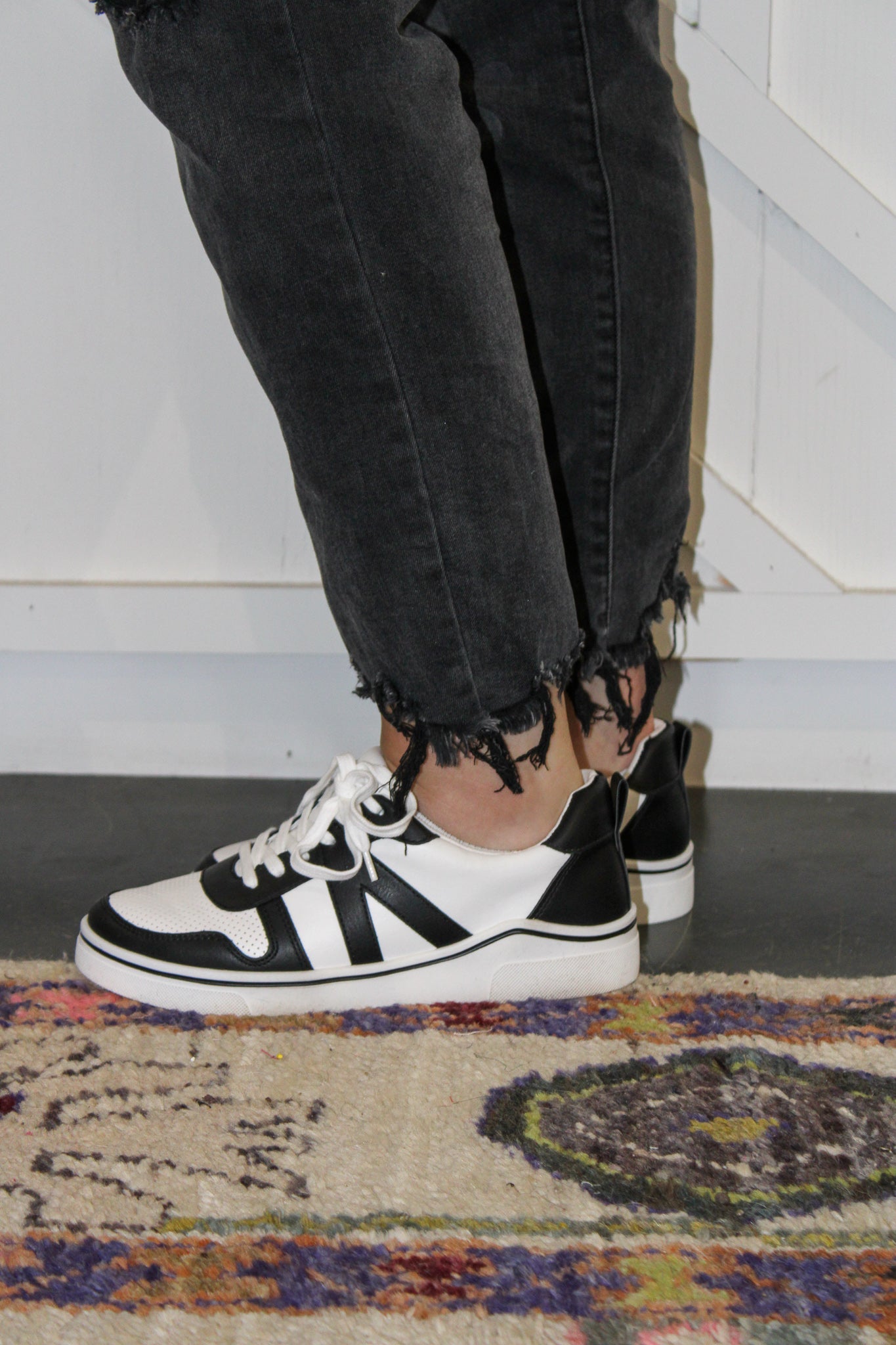 Alta Sneaker