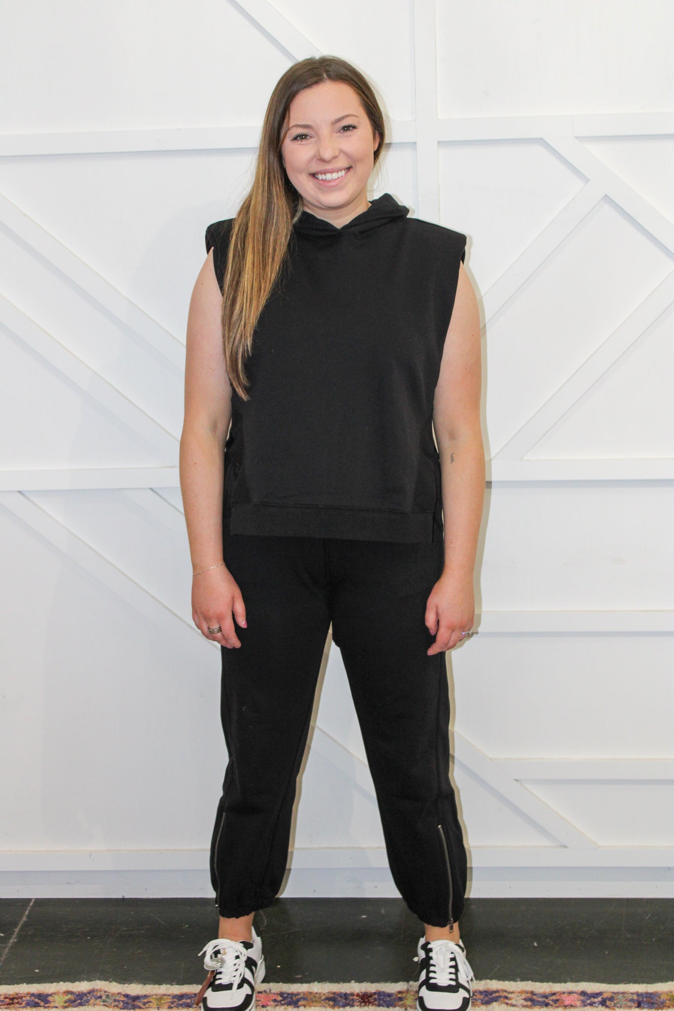 Anna Sleeveless Hoodie