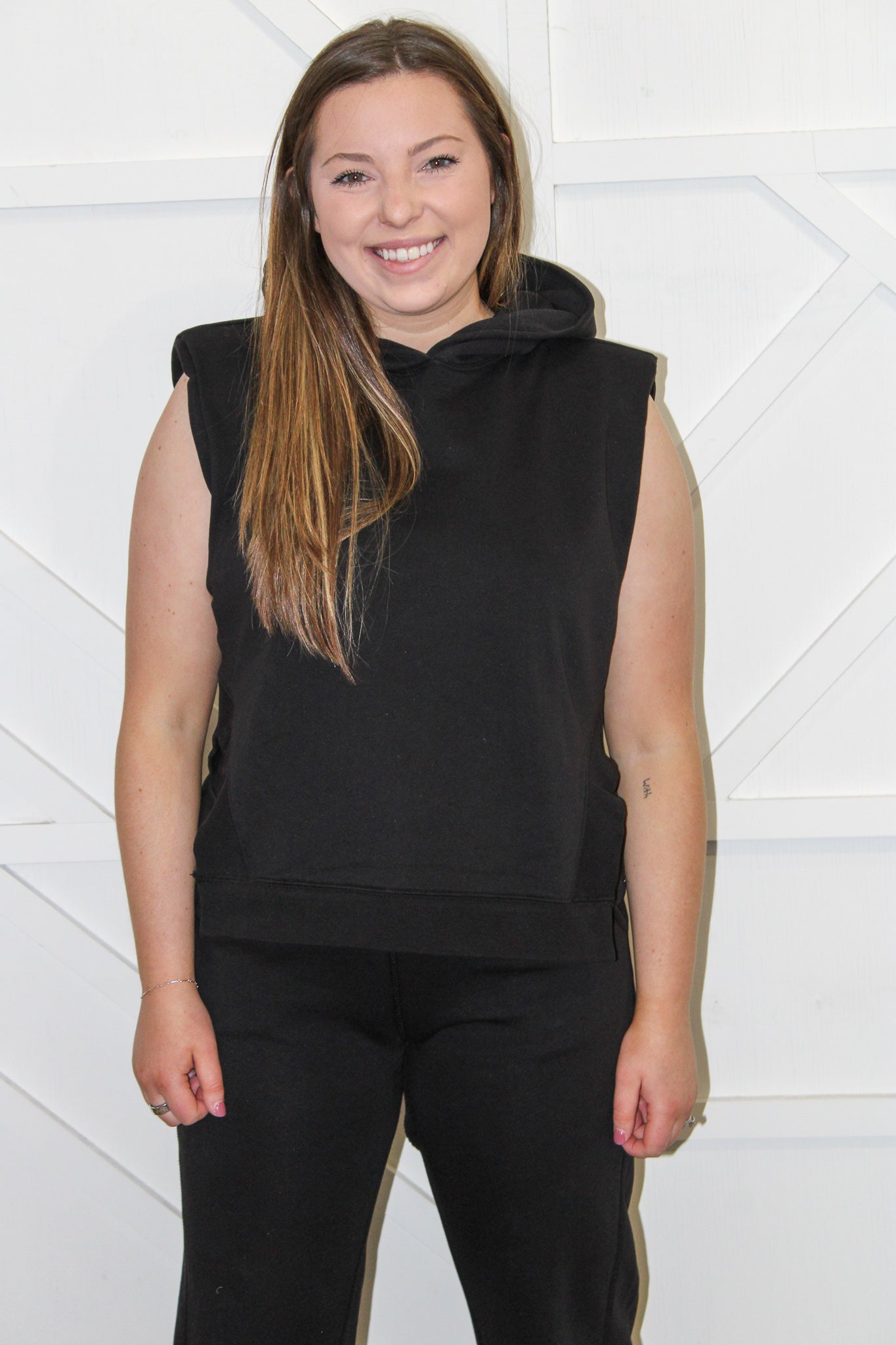 Anna Sleeveless Hoodie