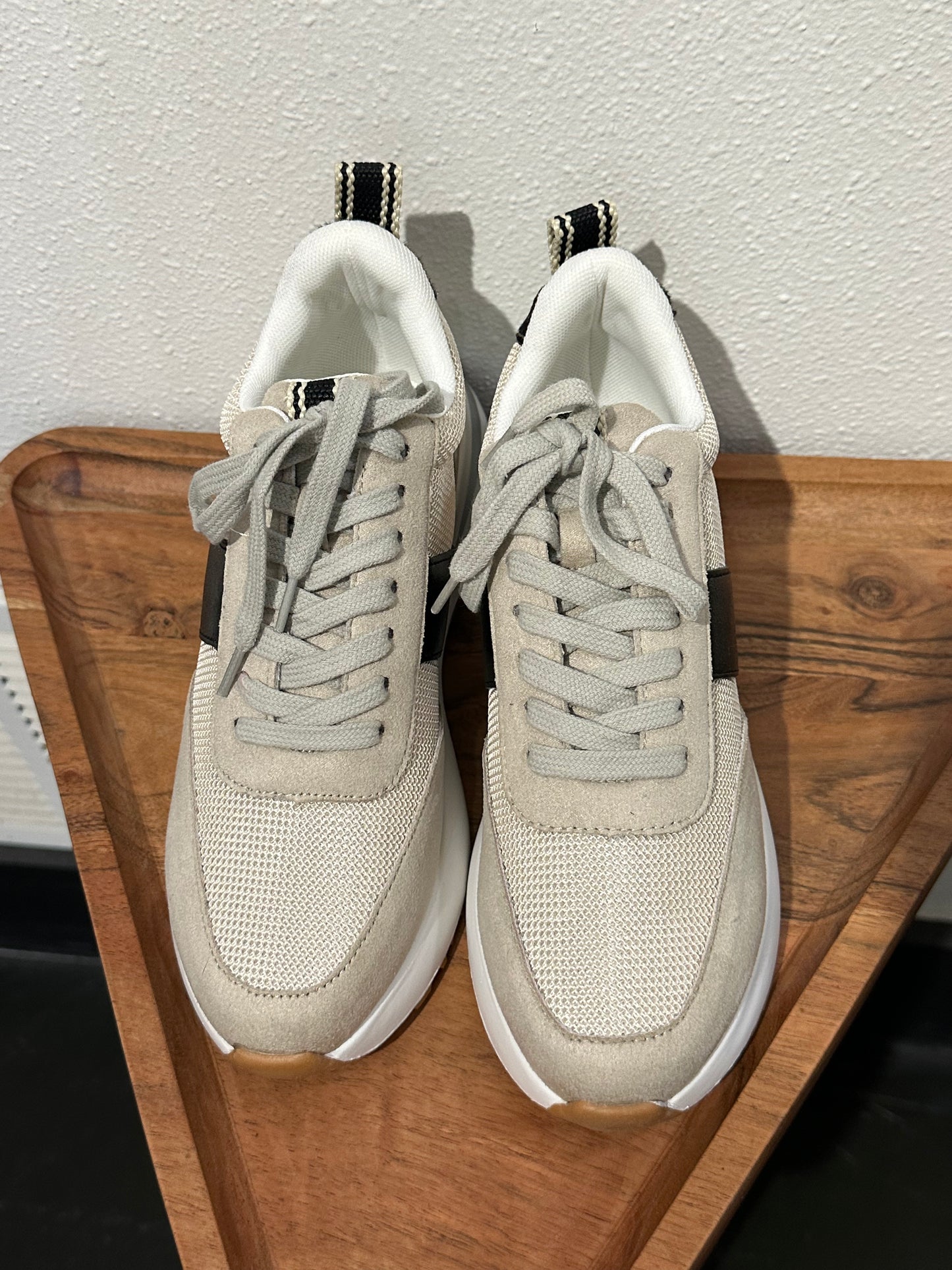 Serafina Sneaker