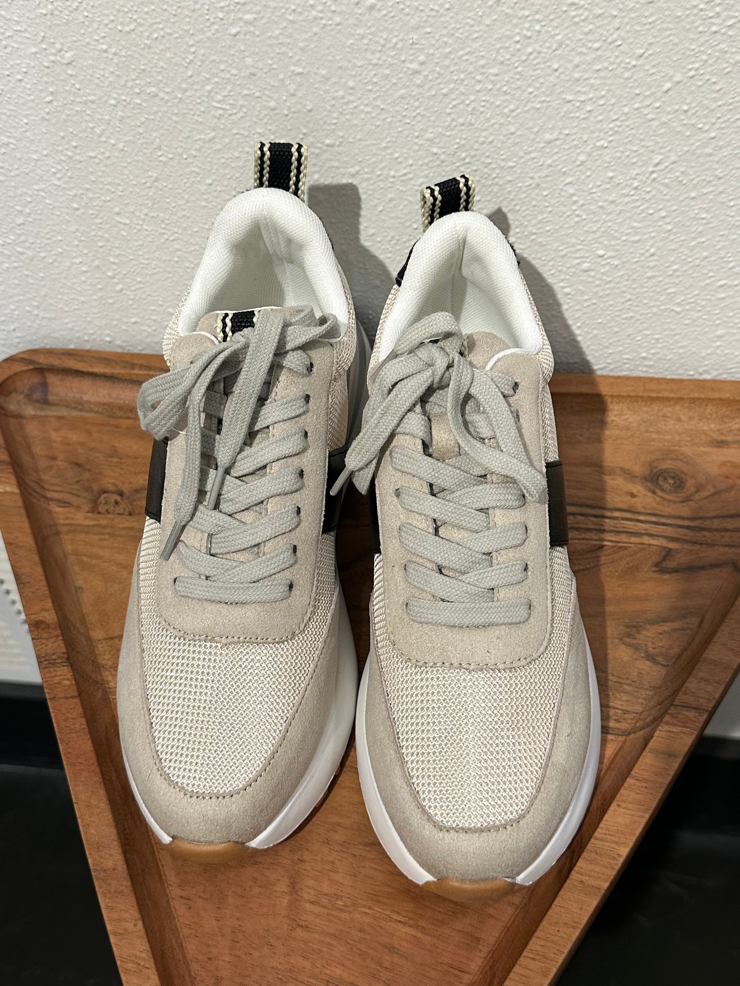 Serafina Sneaker