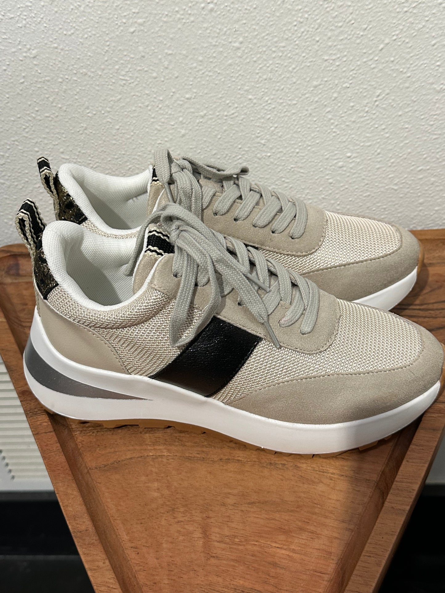 Serafina Sneaker