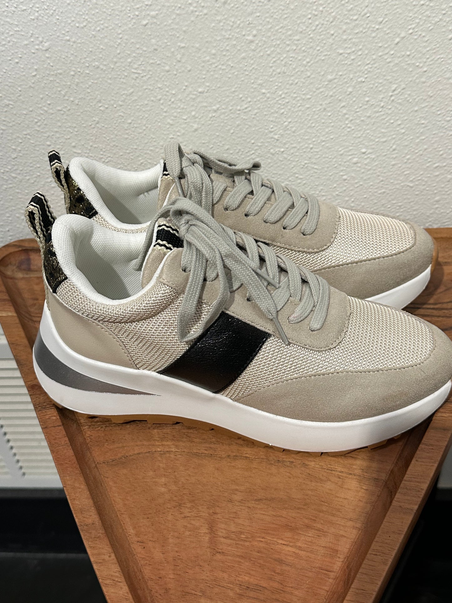 Serafina Sneaker