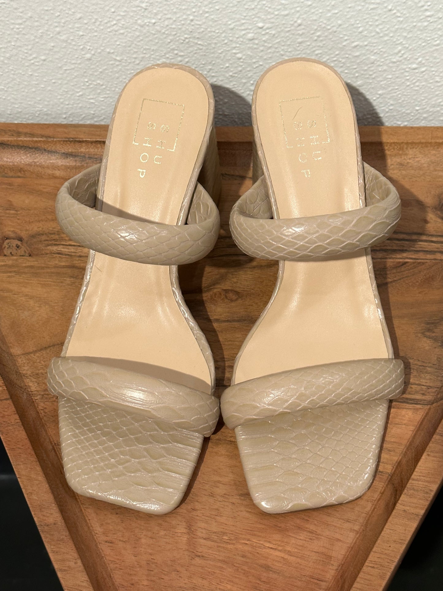 Farah Sandal