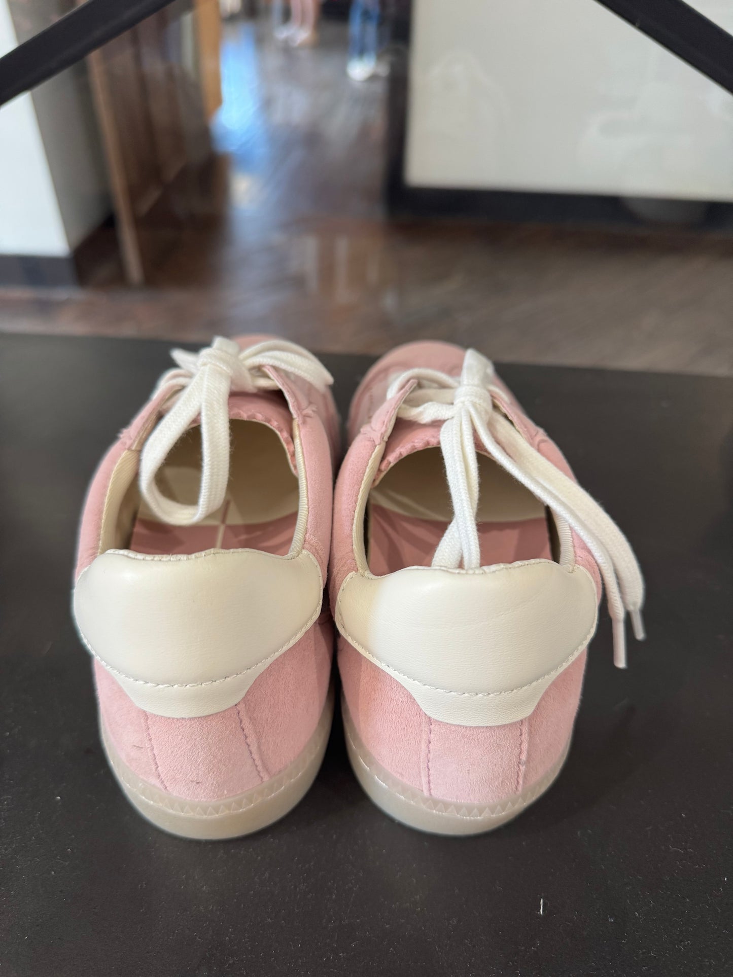 Notice Sneaker