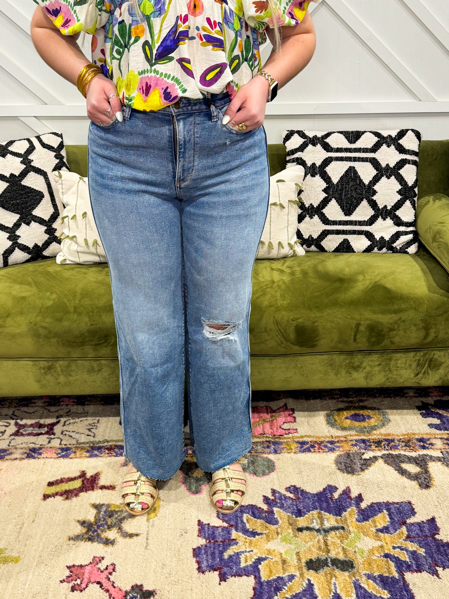Vintage Wash Wide Leg w Destroy Jean