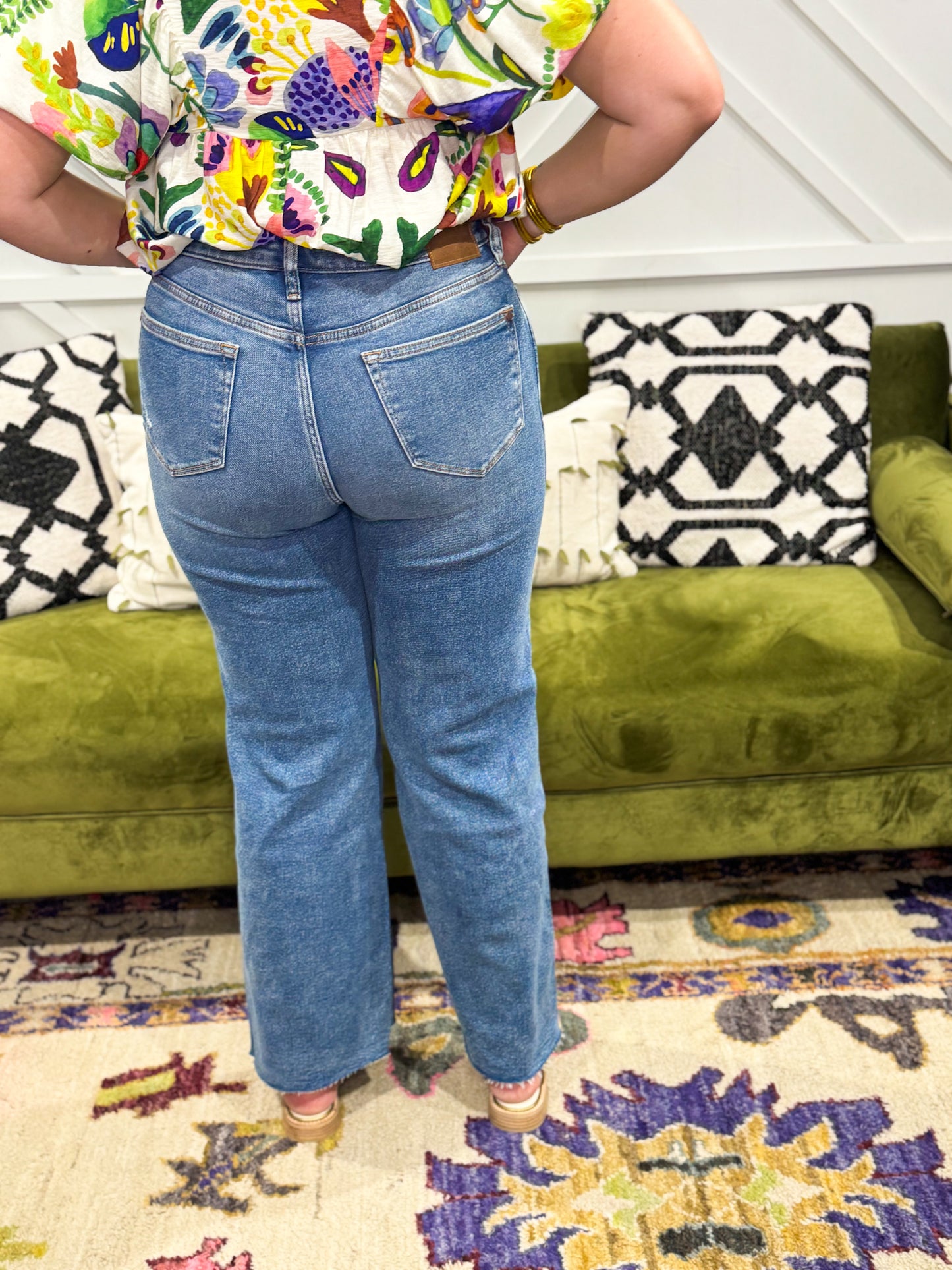 Vintage Wash Wide Leg w Destroy Jean